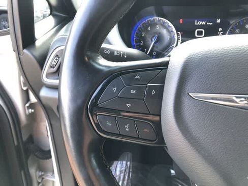 Used 2021 Chrysler Pacifica Touring-L w/ S Appearance Package AWD/4WD image 29