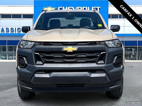 Used 2024 Chevrolet Colorado W/T image 2