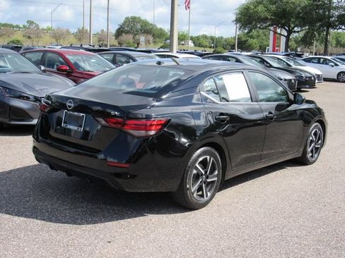 Certified 2024 Nissan Sentra SV FWD image 4