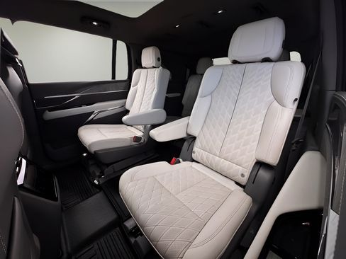 Used 2026 Cadillac Escalade IQ Sport 1 AWD/4WD image 22