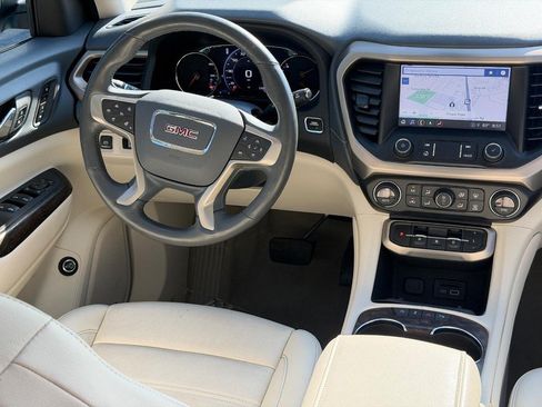 Used 2021 GMC Acadia Denali w/ Denali Ultimate Package AWD/4WD image 13