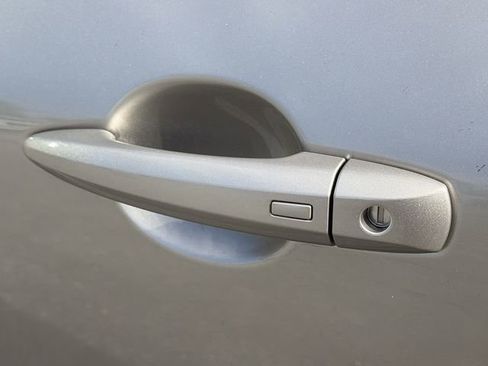 Used 2025 Nissan Rogue Platinum w/ Platinum Premium Package image 36