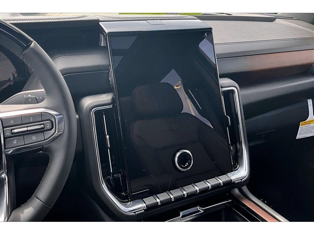 New 2026 GMC Yukon Denali w/ Advanced Technology Package AWD/4WD image 6