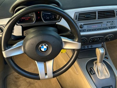 Used 2003 BMW Z4 3.0i image 14