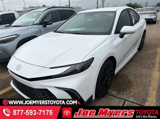 Used 2026 Toyota Camry SE FWD video 1