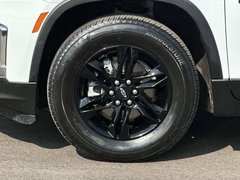 Certified 2023 Chevrolet Traverse LT w/ Midnight/Sport Edition AWD/4WD image 8