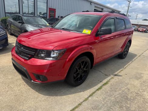 Used 2016 Dodge Journey SXT w/ Blacktop Package image 2