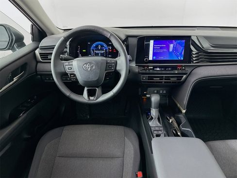 Certified 2025 Toyota Camry LE w/ Convenience Package image 22