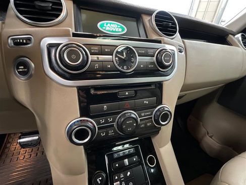 Used 2016 Land Rover LR4 HSE Silver Edition image 17