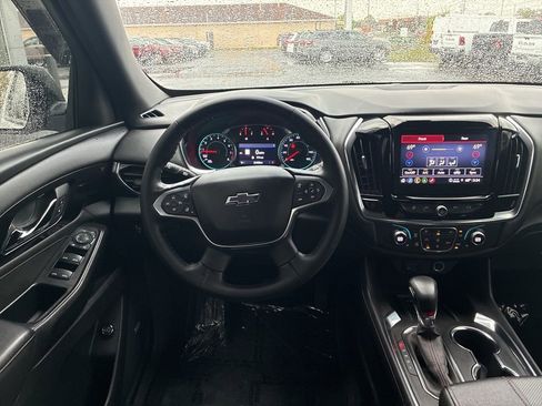 Used 2023 Chevrolet Traverse RS w/ LPO, Floor Liner Package AWD/4WD image 4