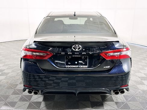 Used 2023 Toyota Camry XSE FWD image 4