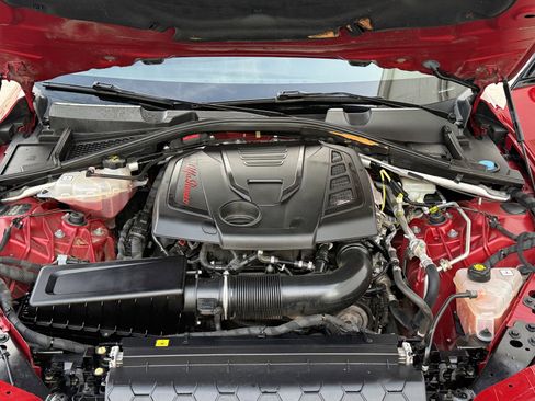 Used 2017 Alfa Romeo Giulia Ti w/ TI 19" Sport Package image 37