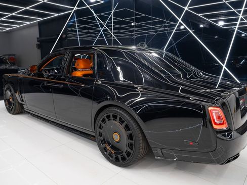 Used 2025 Rolls-Royce Phantom Sedan image 22