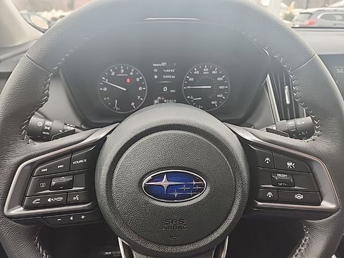 Used 2025 Subaru Outback Premium image 12