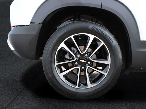 Used 2026 Chevrolet TrailBlazer LT image 12