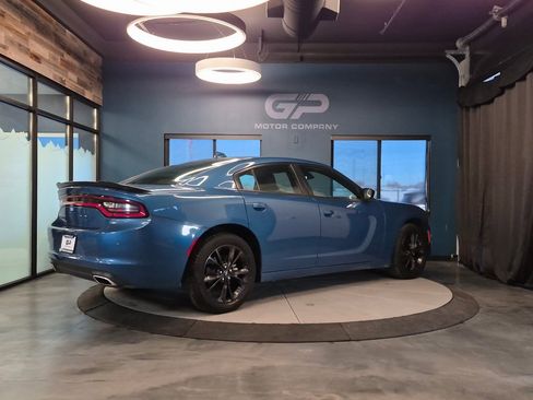Used 2023 Dodge Charger SXT w/ Blacktop Package image 3