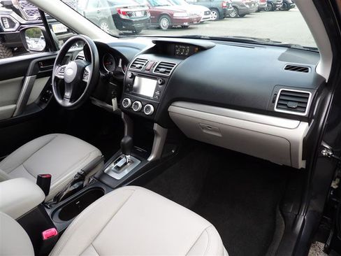 Used 2016 Subaru Forester 2.5i w/ Alloy Wheel Package image 17