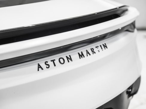Used 2023 Aston Martin DBS Coupe RWD image 8