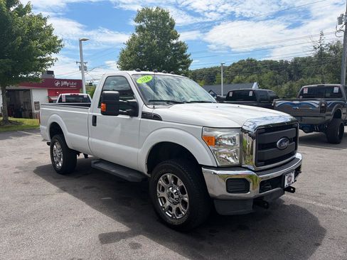 Used 2016 Ford F250 XL w/ XL Appearance Package AWD/4WD image 4