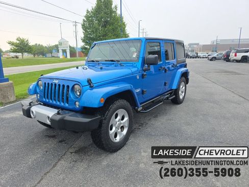 Used 2015 Jeep Wrangler Unlimited Sahara w/ Connectivity Group AWD/4WD image 1