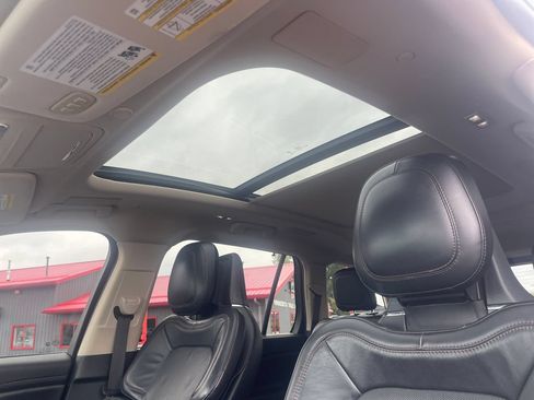 Used 2020 Lincoln Aviator Reserve w/ Equipment Group 202A AWD/4WD image 17