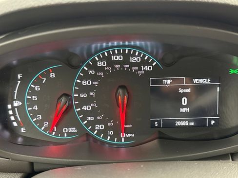 Used 2022 Chevrolet Trax LT w/ Driver Confidence Package image 13