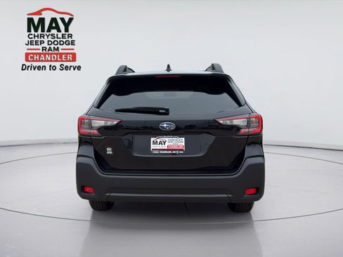 Used 2025 Subaru Outback Premium AWD/4WD image 6