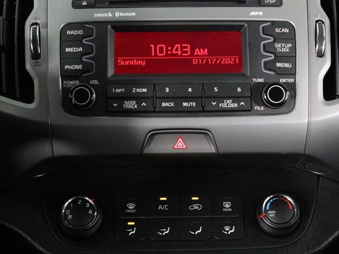 Used 2015 Kia Sportage LX image 6