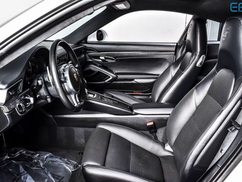 Used 2015 Porsche 911 Turbo image 16