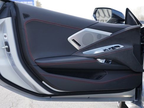 Used 2023 Chevrolet Corvette Stingray Premium Conv w/ Z51 Performance Package image 14