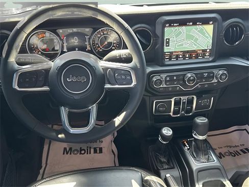 Used 2023 Jeep Gladiator Overland image 18