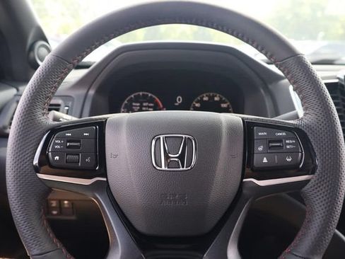 New 2026 Honda Ridgeline Black Edition image 9