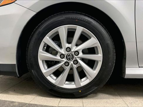 Used 2023 Toyota Camry LE image 7