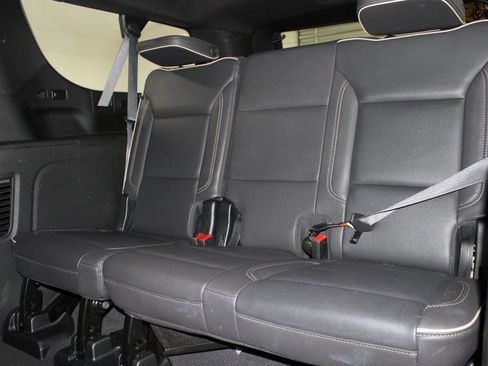 Used 2023 Chevrolet Suburban Premier image 28