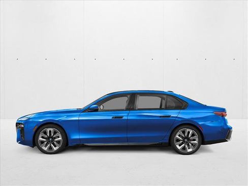 New 2026 BMW 740i image 3