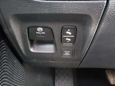Used 2025 RAM 1500 Limited AWD/4WD image 31
