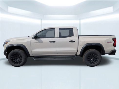 New 2026 Chevrolet Colorado Trail Boss AWD/4WD image 2