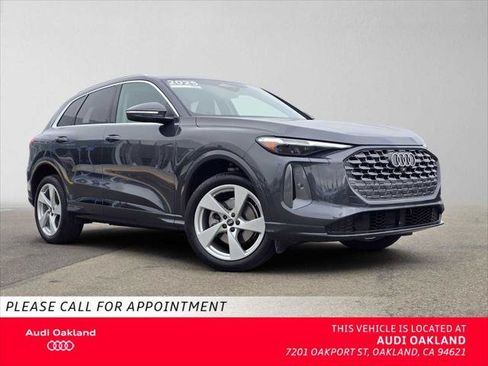Used 2025 Audi Q5 Premium Plus w/ Premium Plus AWD/4WD image 1