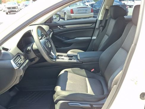Used 2019 Honda Accord LX image 10