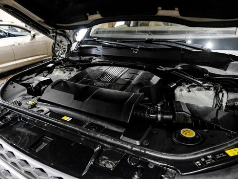 Used 2017 Land Rover Range Rover Sport HSE image 46