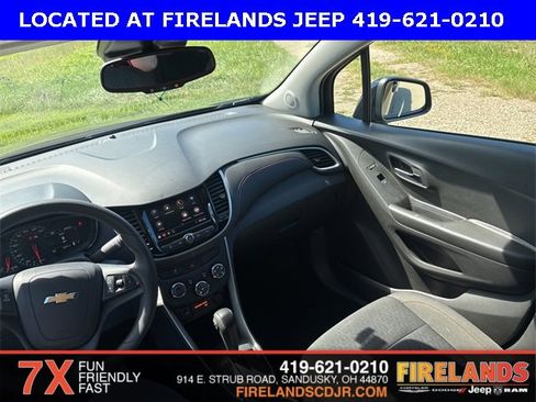 Used 2022 Chevrolet Trax LS w/ Tint and Cruise Package image 37