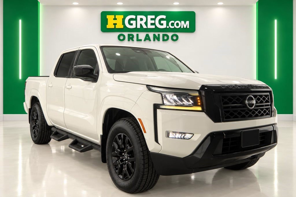Used 2023 Nissan Frontier SV w/ Midnight Edition Package RWD image 4