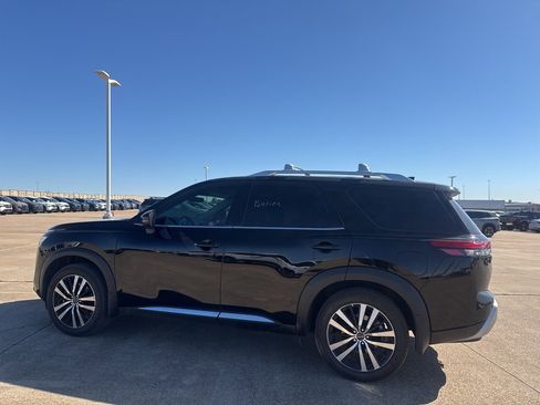 Certified 2024 Nissan Pathfinder Platinum w/ Cargo Package image 13