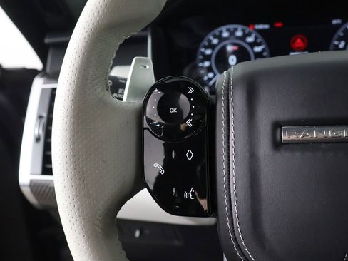 Used 2022 Land Rover Range Rover Sport SVR image 44