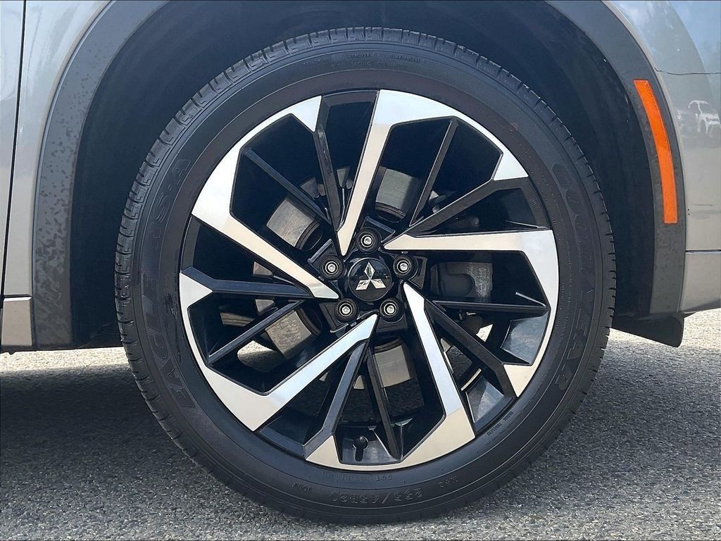 Used 2022 Mitsubishi Outlander SEL AWD/4WD image 7
