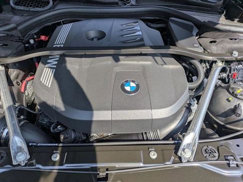 Used 2025 BMW 740i xDrive image 18