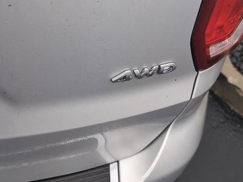 Used 2018 Ford Explorer XLT w/ Equipment Group 201A image 5