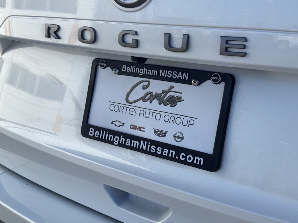 Used 2025 Nissan Rogue S AWD/4WD image 11