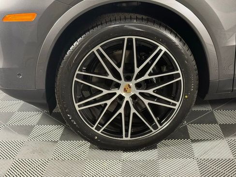 Certified 2026 Porsche Cayenne Coupe AWD/4WD image 10