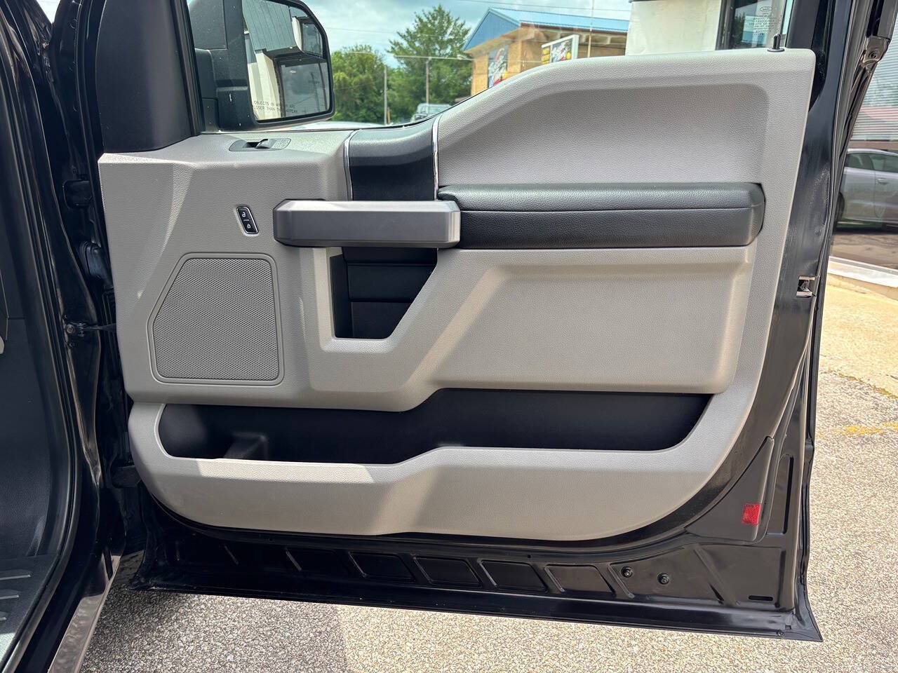 Used 2019 Ford F150 XLT AWD/4WD image 26